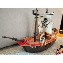 Playmobil piratenschip met veel extra's