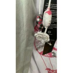 Nieuwe 4 delig set o.a. Rok, shirt en vest mt 152