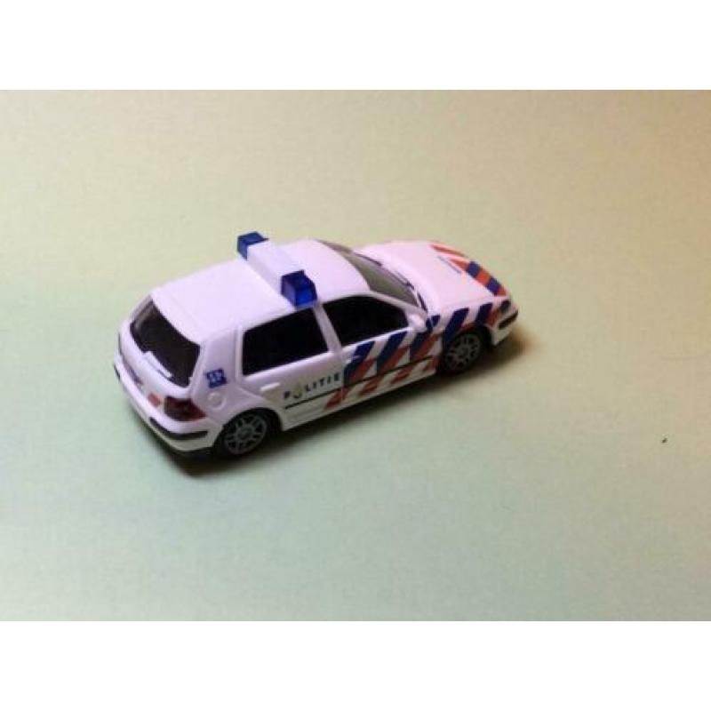Politie 1:87 VW Golf Gelderland-Zuid van AWM