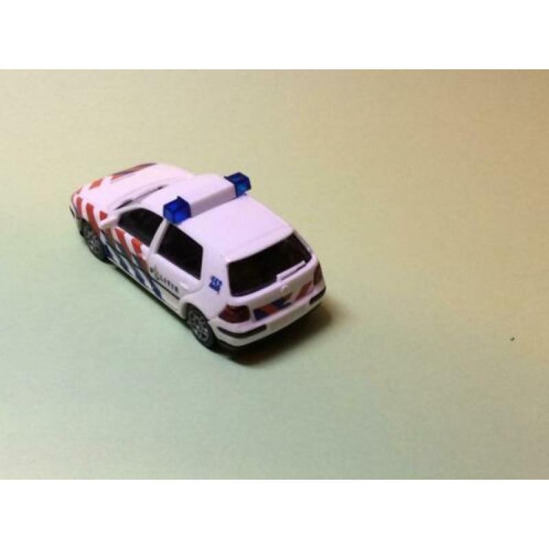 Politie 1:87 VW Golf Gelderland-Zuid van AWM