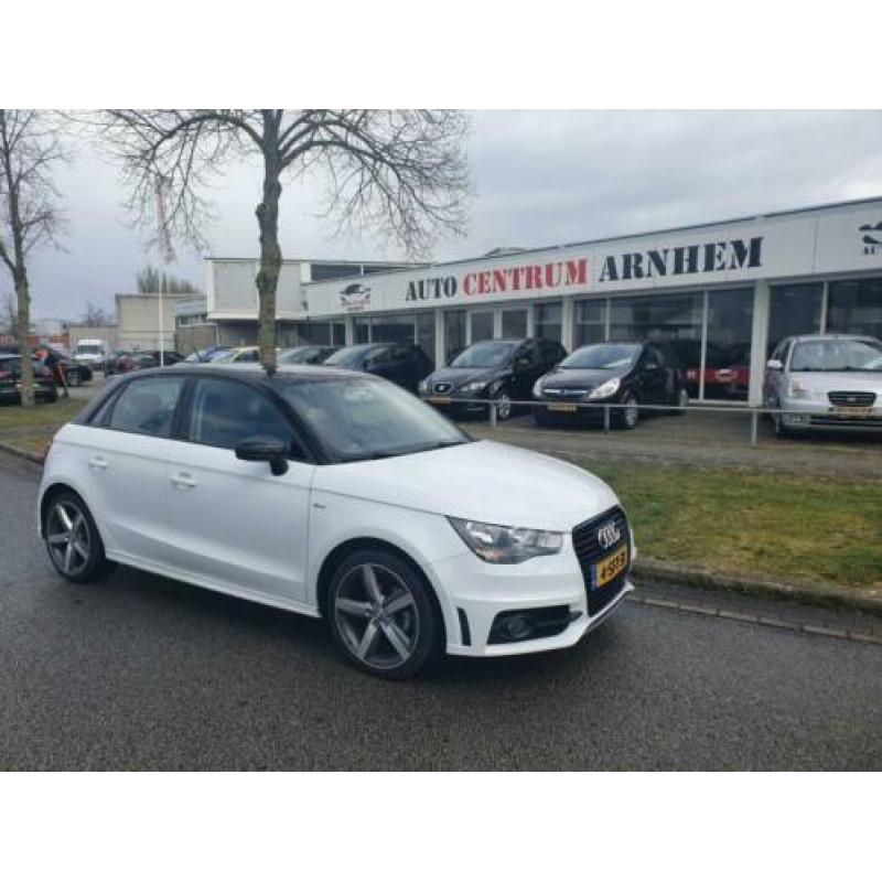 Audi A1 Sportback 1.6 TDI Admired S-LINE Navi enz..Als Nieuw