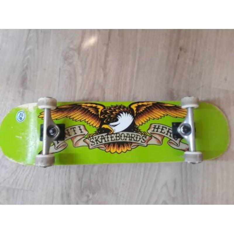 Skateboard Complete 8.0" incl. Skatetool