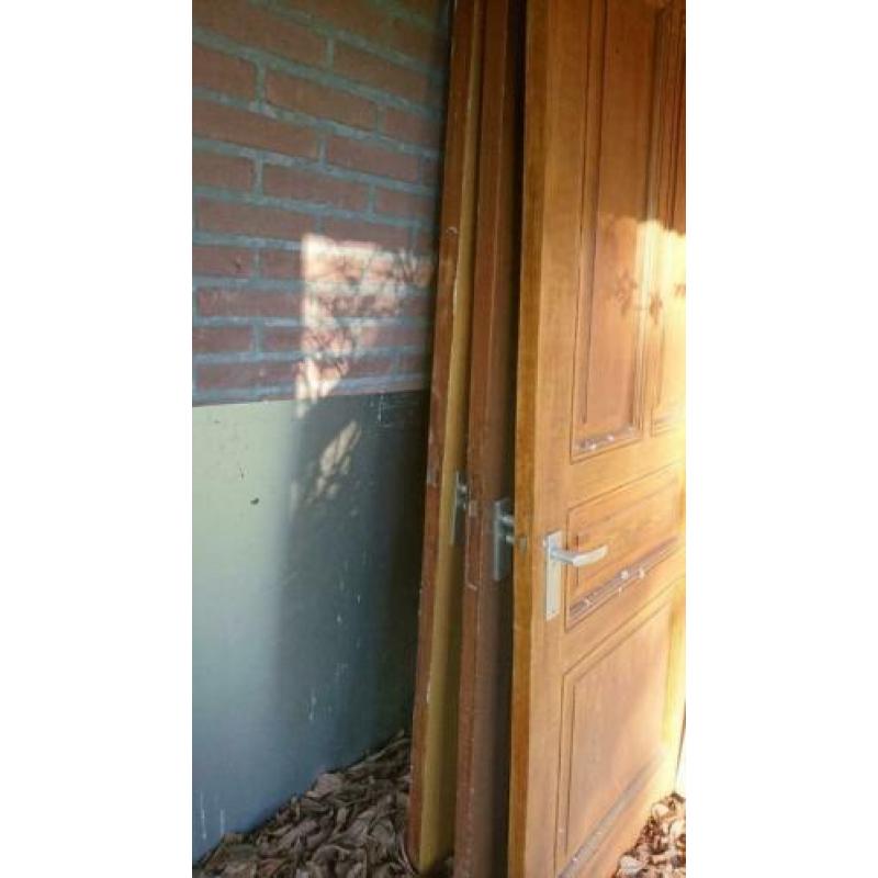3 mooie houten deuren uit een monumentaal pand