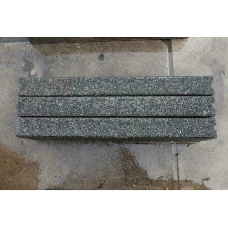 Gebruikte opsluitband / betonband / 10x30x100cm Zwart basalt