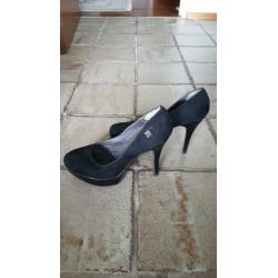 Zwarte pumps, maat 39