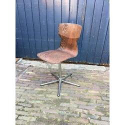 Retro Pagholz school stoel van Casala