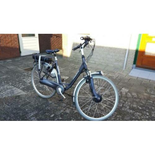 Gazelle elektrische dames fiets in de kleur onyx purple