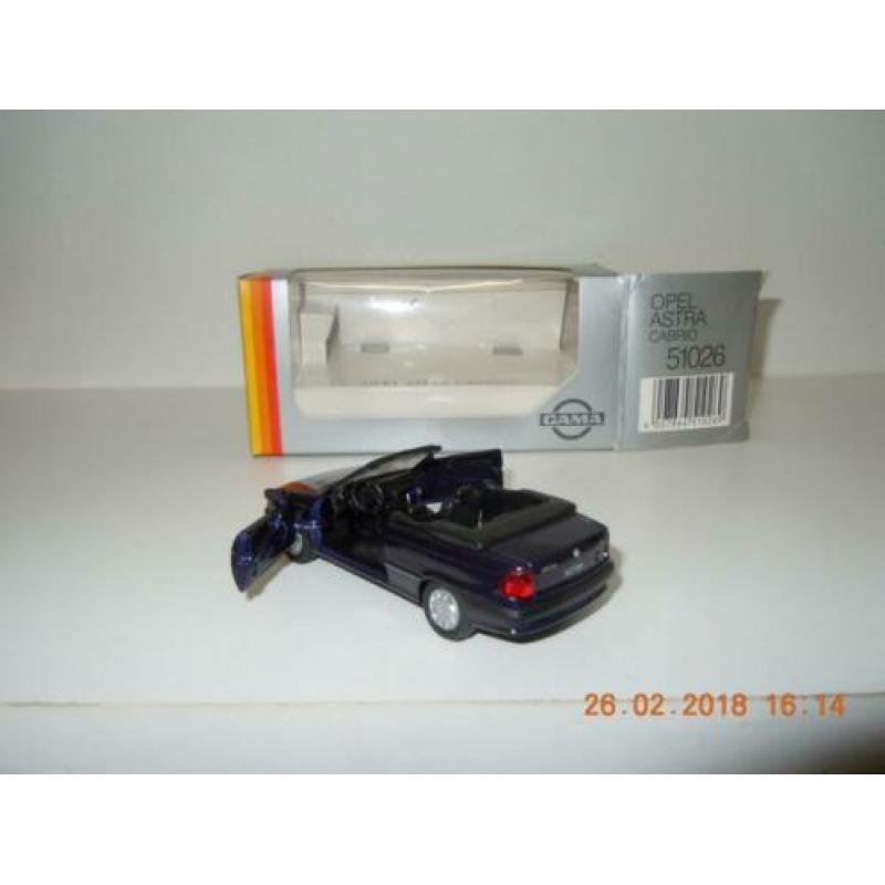 Opel Astra cabriolet. Model van het merk gama. Model nieuw.