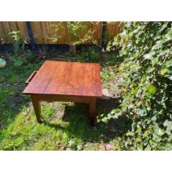 Teakhouten salontafel (koloniale stijl) met lade
