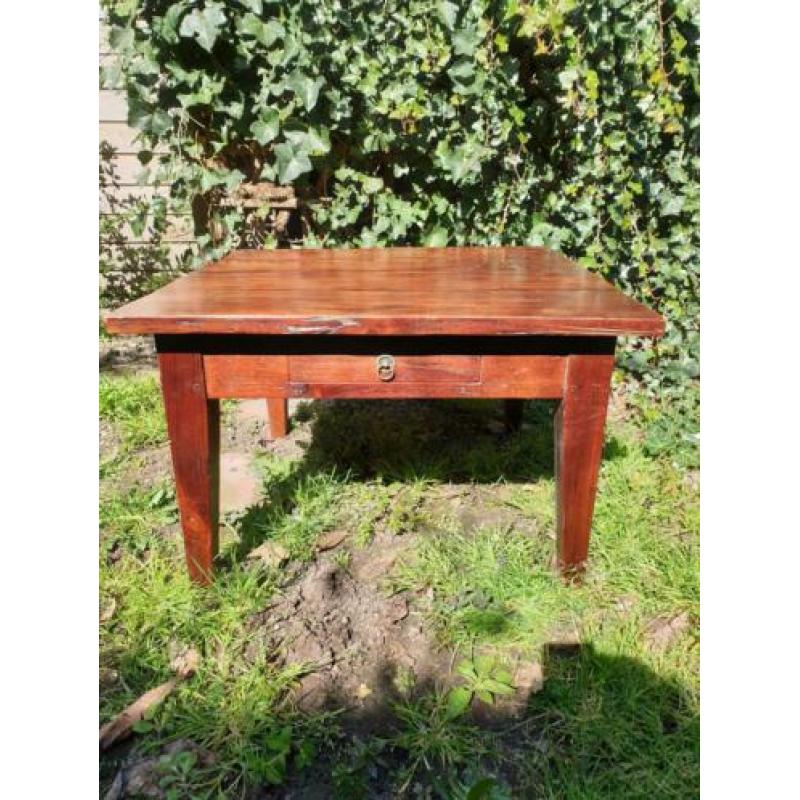Teakhouten salontafel (koloniale stijl) met lade