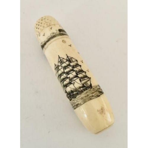 Naaldenkoker met vingerhoed - scrimshaw