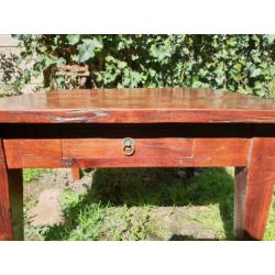 Teakhouten salontafel (koloniale stijl) met lade