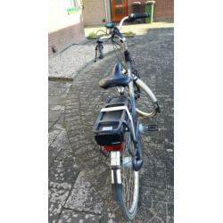 Gazelle elektrische dames fiets in de kleur onyx purple
