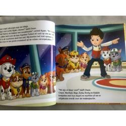 Paw patrol Omnibus met 3 verhalen boek. NIEUW