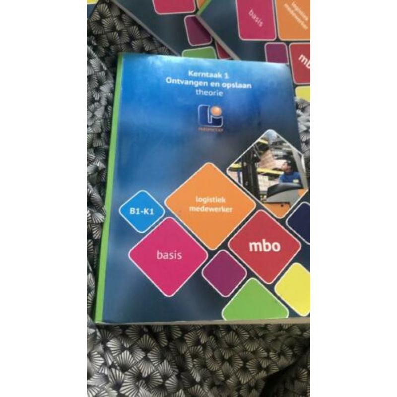 Logistiek niveau 2 boeken