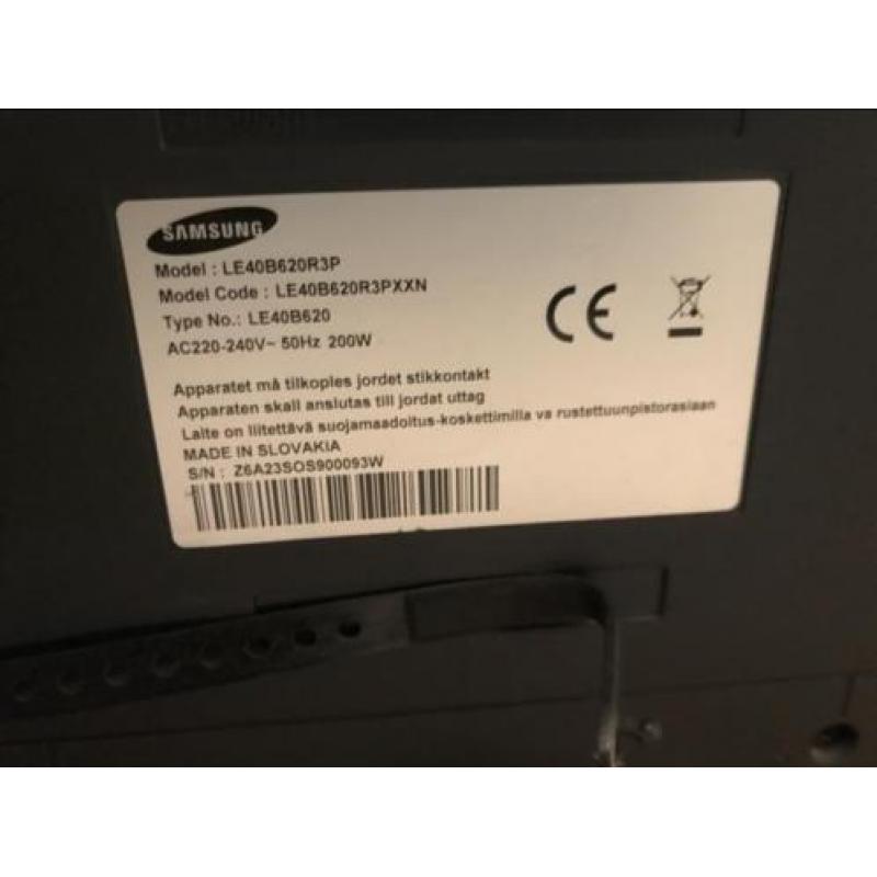 Samsung tv 104x64 cm