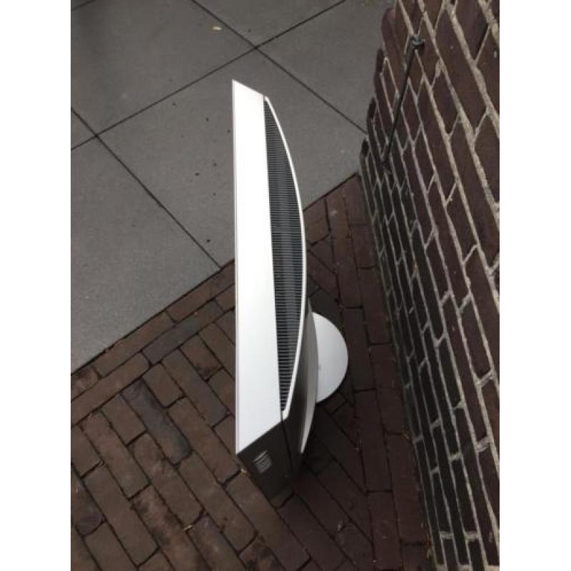 KleurenTV Sony 57cm . Opvallend design . Bieden vanaf €35