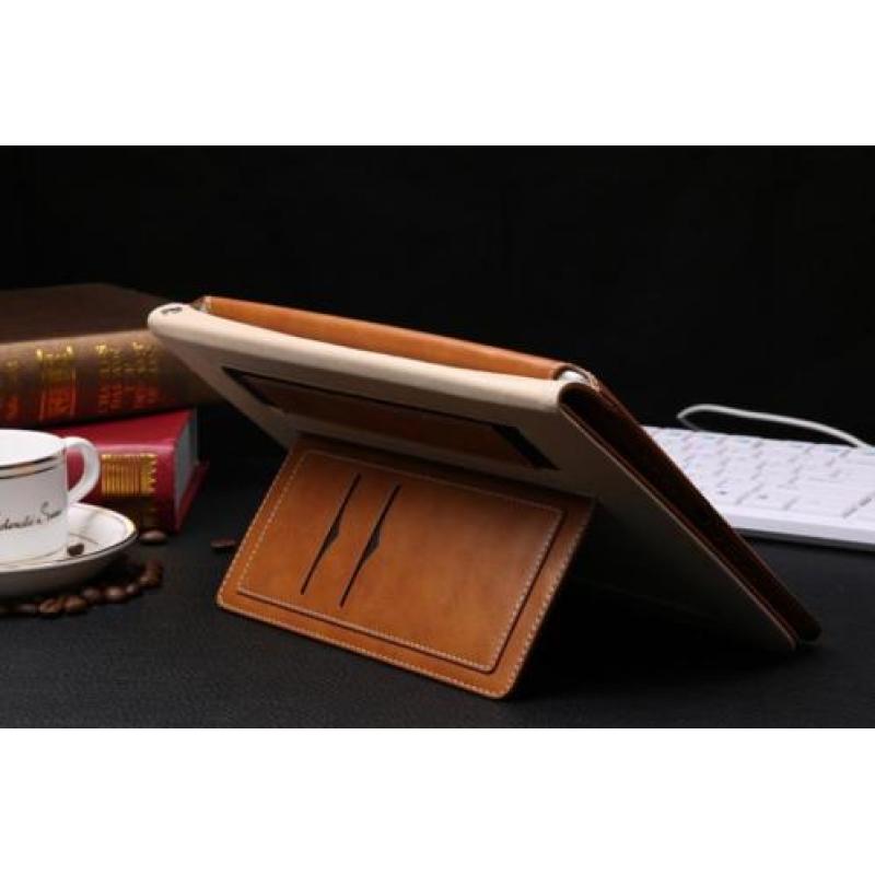 Luxe Smart Hoes voor iPad Air 1/2 en iPad 2017 _ Bruin