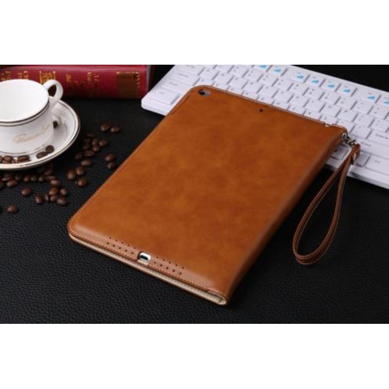 Luxe Smart Hoes voor iPad Air 1/2 en iPad 2017 _ Bruin