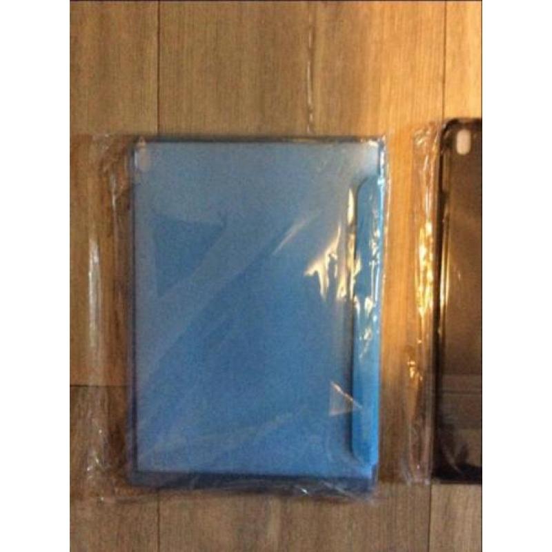 I pad Pro 9.7 inch hoesjes 2x