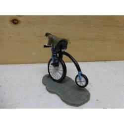 luville Cyclist fietser kerstdorp poppetje figurine kerst