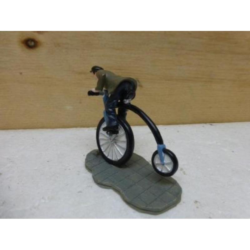 luville Cyclist fietser kerstdorp poppetje figurine kerst