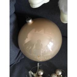 Kerstmannen en kerstballen voor in de kerstboom