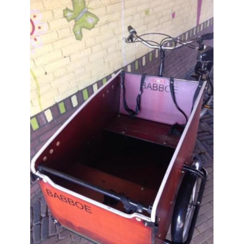 Te koop stevige tweedehands bakfiets van het merk babboe