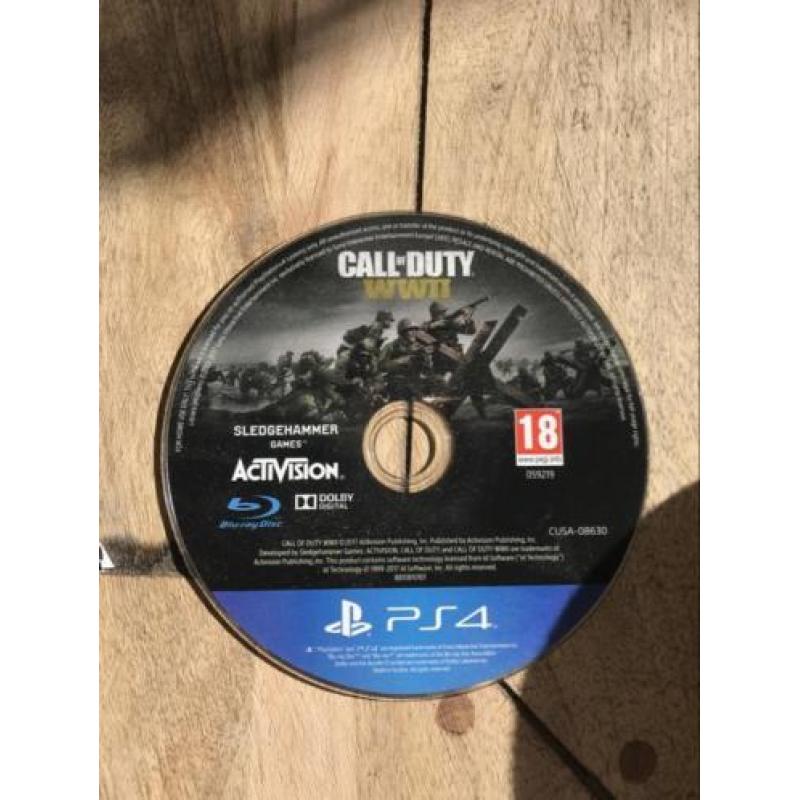 Playstation 4 + controller + 2 games