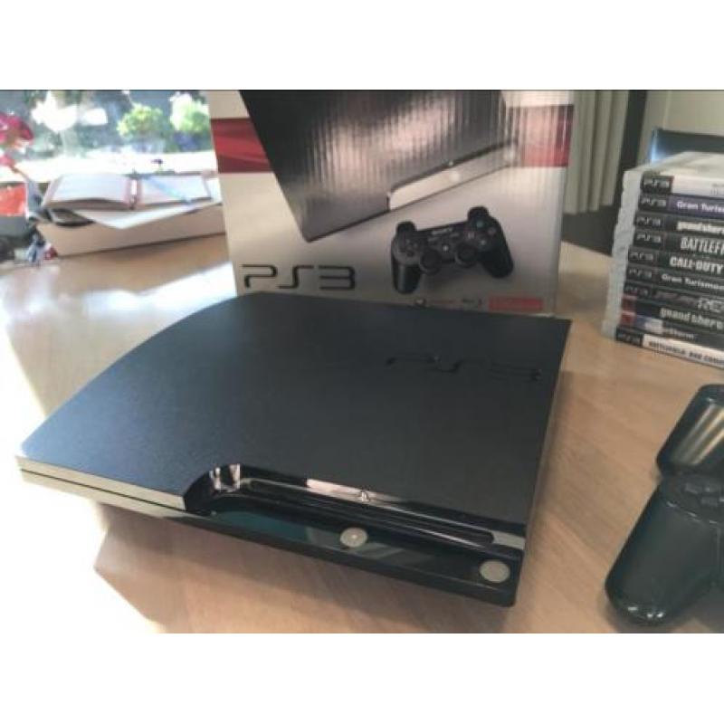 PlayStation 3 250GB + 11 games (GTA 5, BF4) + 2 controllers