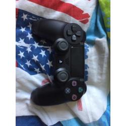 PS4 Slim 500GB - Plus GTA V (disk) en Thats you (digitaal)!