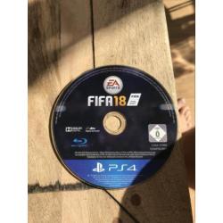 Playstation 4 + controller + 2 games