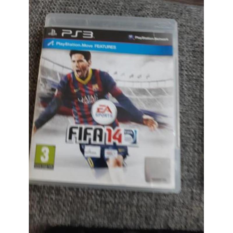 Playstation 3 +2 controllers en 4 spellen