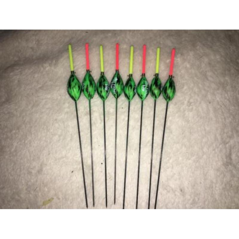 adv 4 / NIEUW serie 8 dobbers = 4 gewichten BOBI FISHER