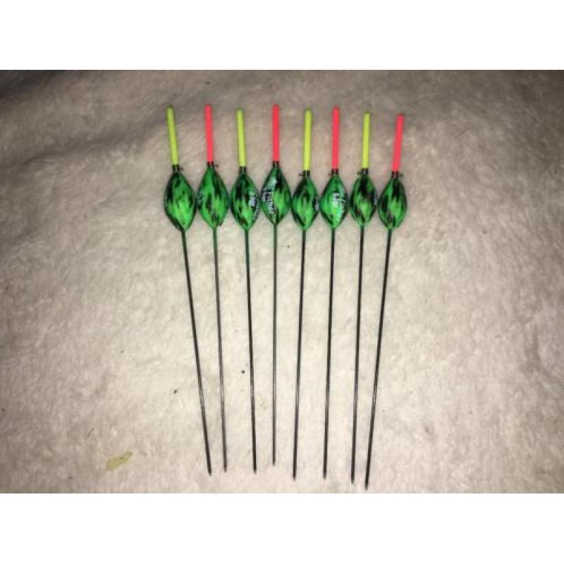 adv 4 / NIEUW serie 8 dobbers = 4 gewichten BOBI FISHER